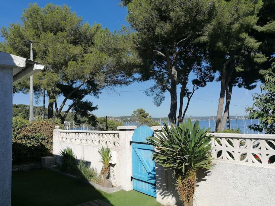 Maison T3 Avec Vue Au Bord De L'Etang Истр Экстерьер фото